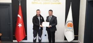 Samsun'da güvenlik görevlisinin hemzemin geçitte çocuğu kurtarması kamerada