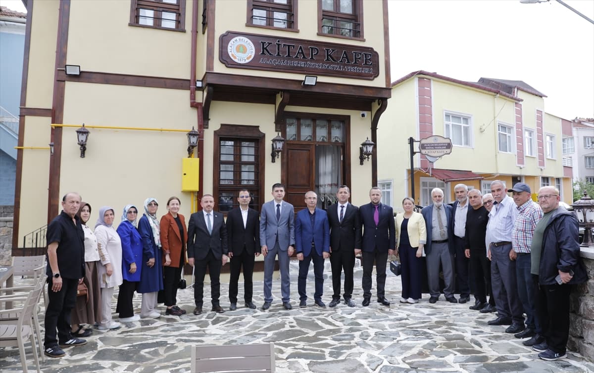 Samsun Alaçam'da 30 yıl atıl kalan tarihi konak Kitap Kafe olarak hizmete açıldı