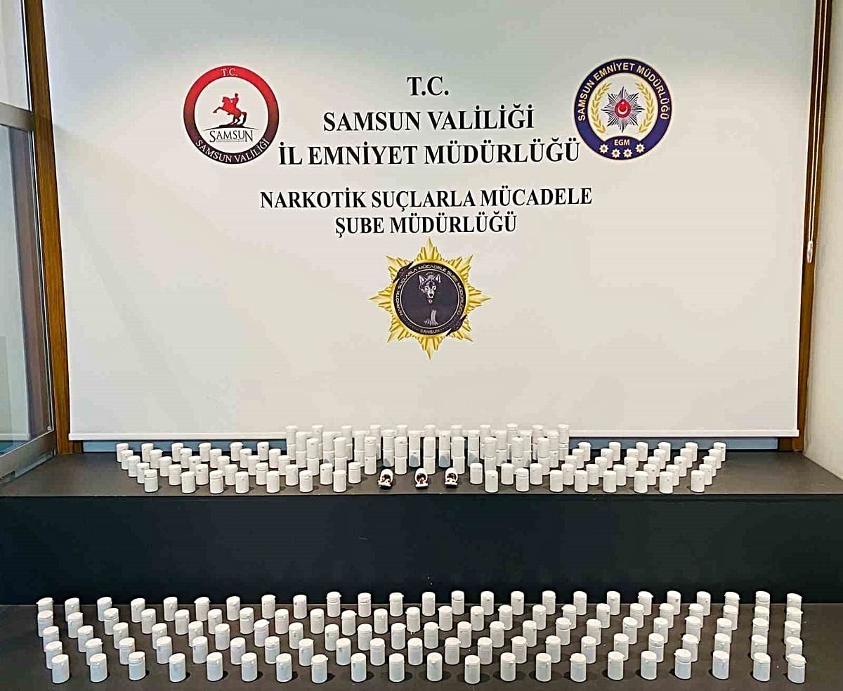 Samsun İlkadım'da 10 bin 104 sentetik ecza hap bulundu, 4 şüpheli adli işleme alındı