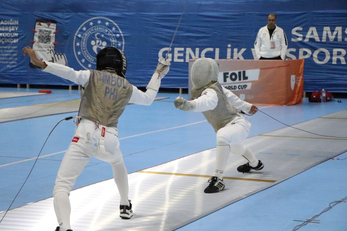 Samsun'da 52 ülkeden 606 sporcu Yıldızlar ve Gençler Flöre Dünya Kupası'nda yarışıyor
