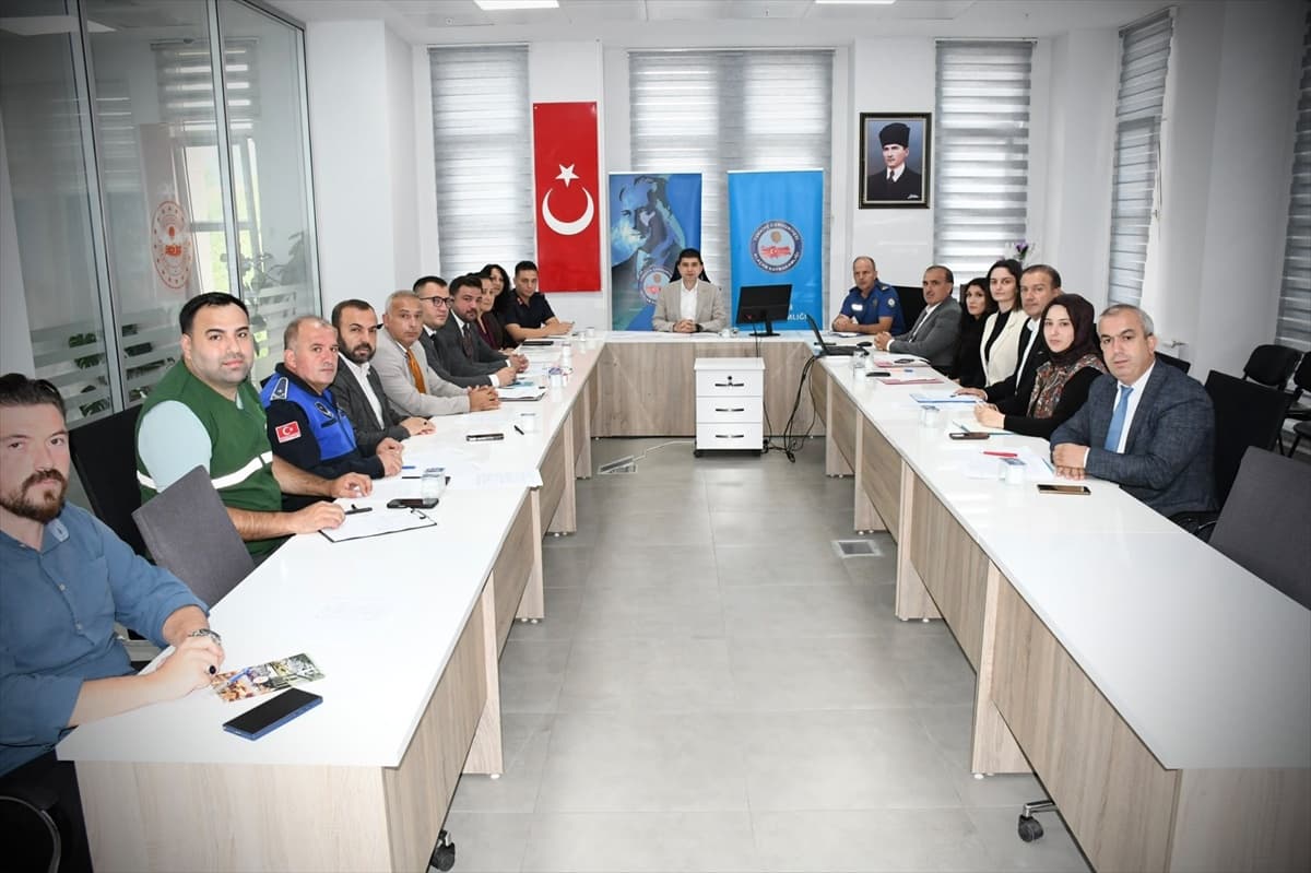 Alaçam'da çocuk, kadına şiddet ve bağımlılıkla mücadele kurulları toplandı