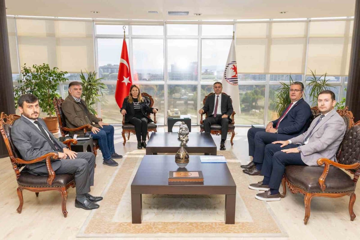OMÜ Rektörü Aydın, Bafra Kaymakamı Altınpınar ile iş birliğini görüştü