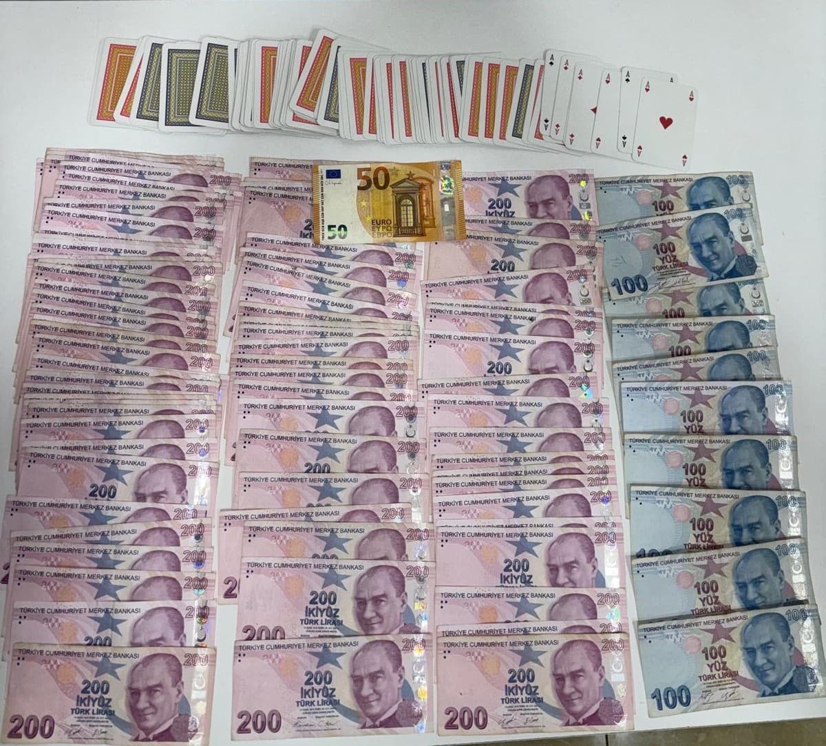 Samsun Çarşamba'da kumar denetiminde 5 kişiye 58 bin 20 TL ceza kesildi
