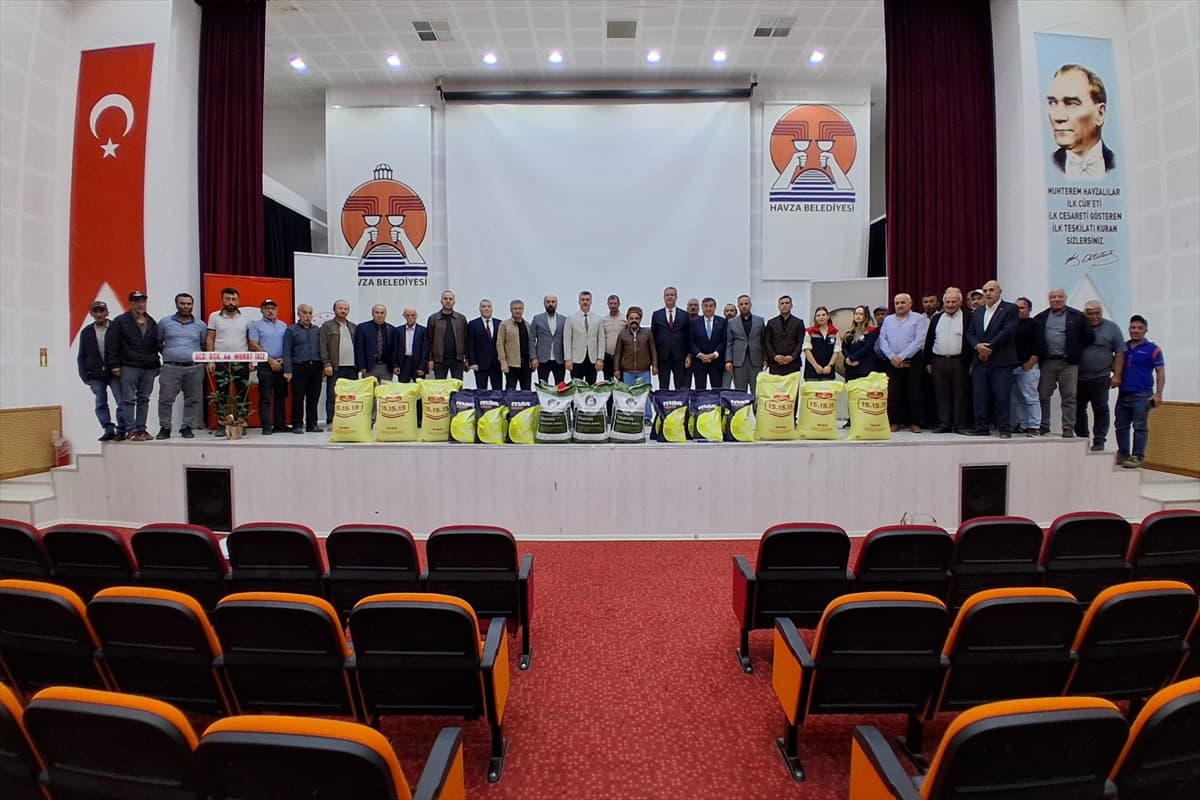 Samsun Havza'da sel mağduru 510 üreticiye tohum ve gübre desteği verildi