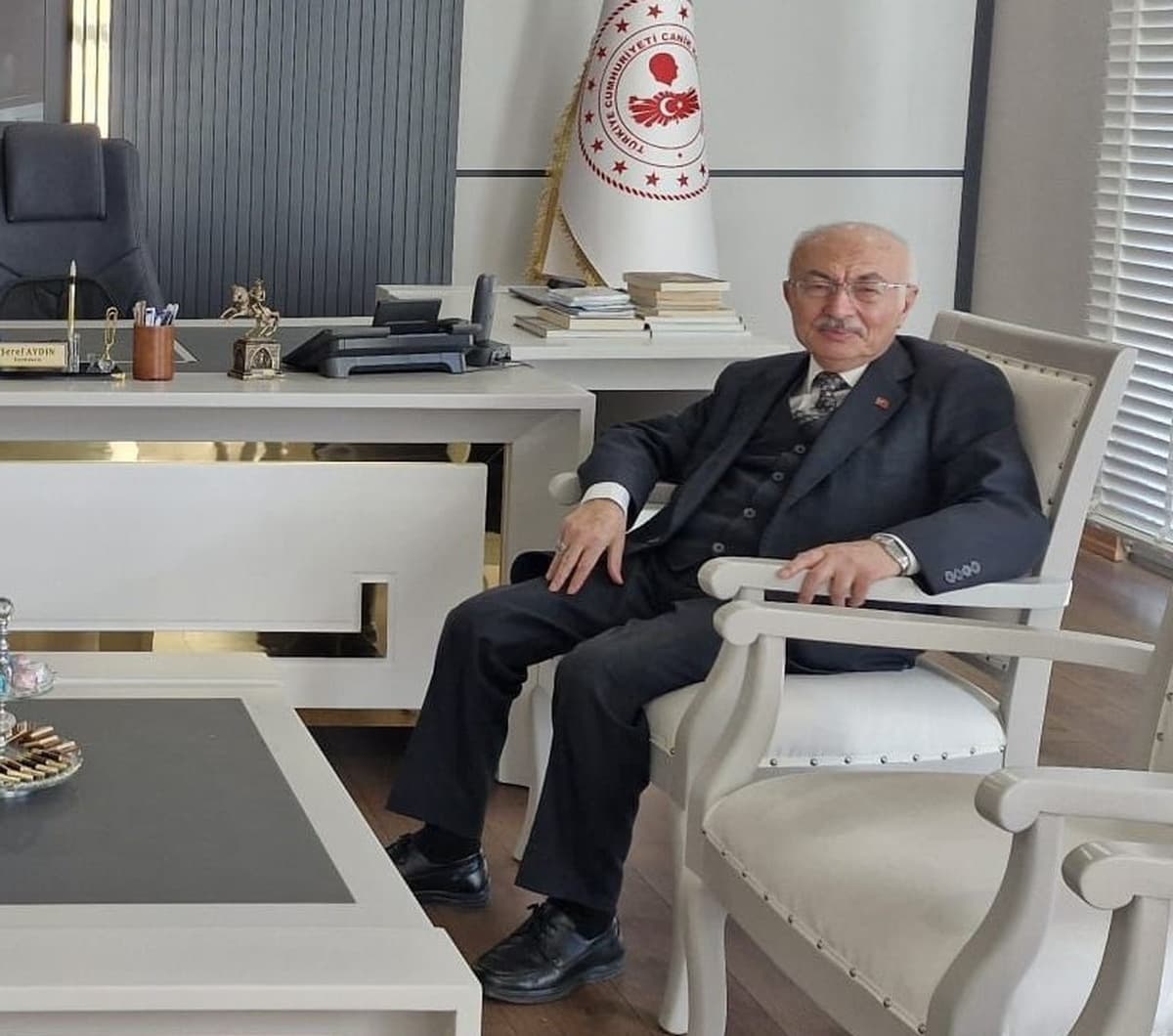 Samsun'da 5 yıl 5 ay vali yardımcılığı yapan Emin Çolak vefat etti