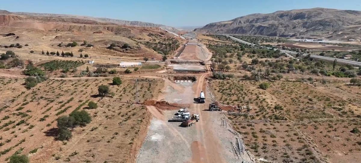 Ankara-Samsun arasındaki 6 saatlik yol 2,5 saate inecek! Bakan Uraloğlu müjdeyi verdi