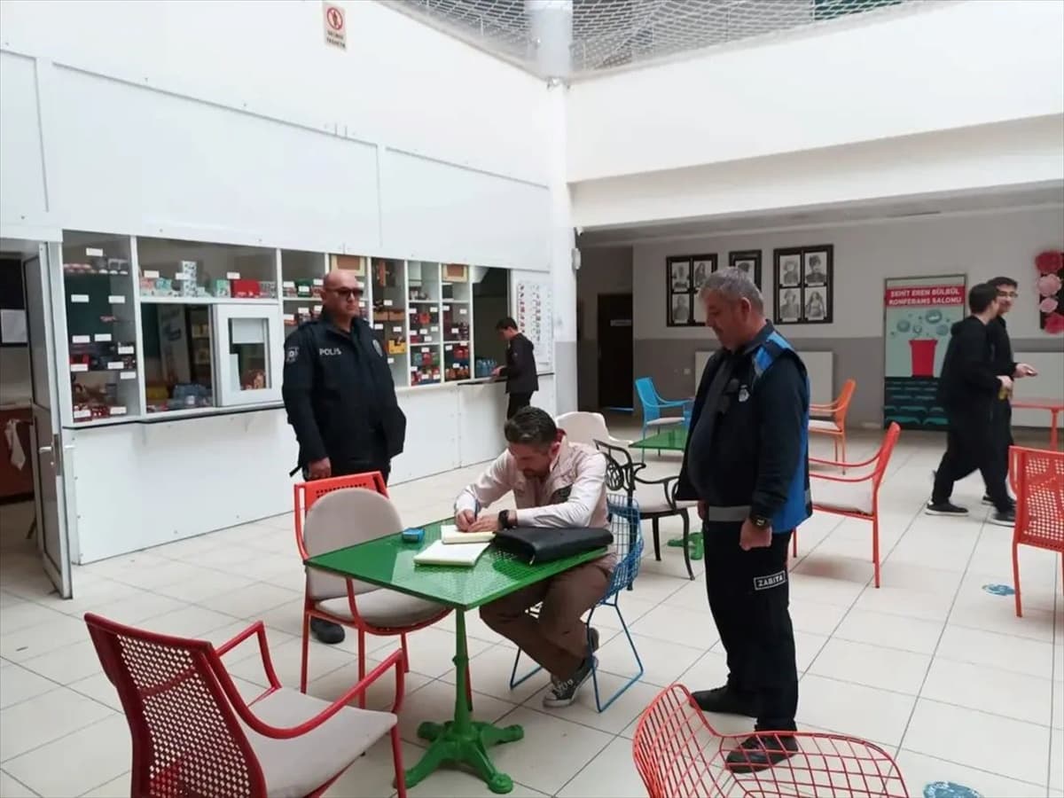 Samsun 19 Mayıs'ta okul kantinleri zabıta, tarım ve polis ekiplerince denetlendi