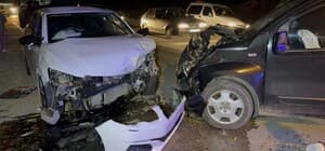 Samsun'da otomobil ile hafif ticari araç çarpıştı: 5 yaralı
